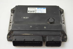 Motorsteuergerät - 8966112D70