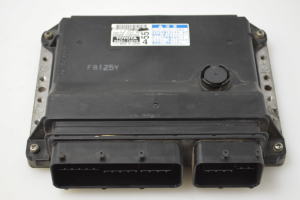 Motorsteuergerät - 8966112D70