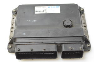 Motorsteuergerät - 8966112D70