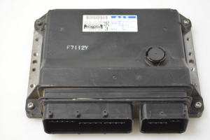 Calculateur moteur - 8966112D80