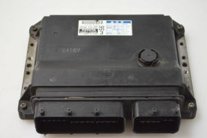 Motorsteuergerät - 8966112D80