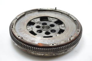  Clutch flywheel 