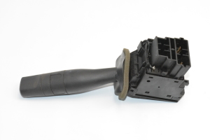 Peugeot 206 (1998–2013) Suunatulede lüliti 96307460ZL - 4