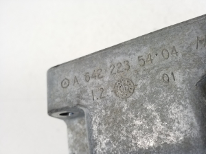 Mercedes Benz CLS-Class 218 (2011–2018) Engine bracket A6422235404 - 3