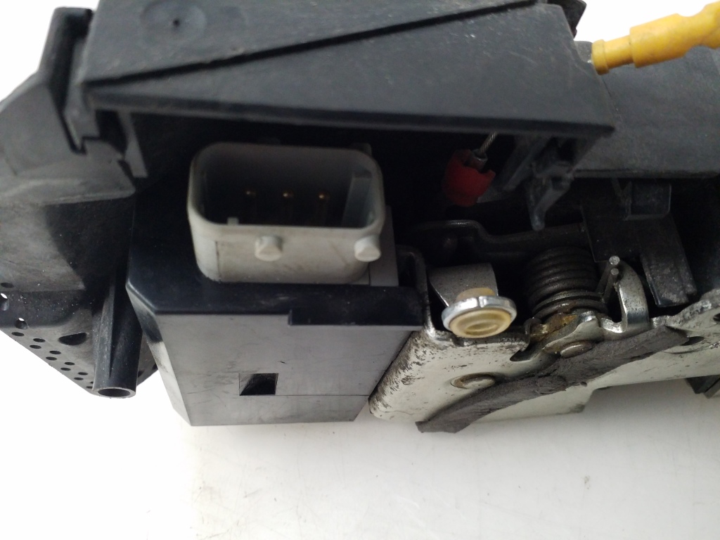 BMW 5 Series E39 (1995-2004) Priekšējo labo durvju slēdzene 8352165 21210430