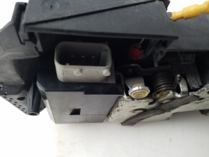 BMW 5 SERIES E39 (1995–2004) Front door lock 8352165 - 3