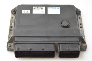 Motorsteuergerät - 8966112D20