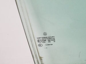 Mercedes Benz CLS-Class 218 (2011–2018) Aizmugurējo sānu durvju stikls - 2