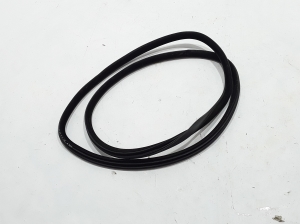  Rear side door sealing rubber 