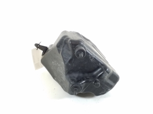  Windscreen washer tank front 