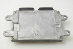 Mazda 3 (2003–2009) Mootori juhtplokk LFAE18881C - 2