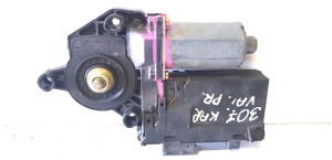 Front door window regulator motor - 0 130 821 767