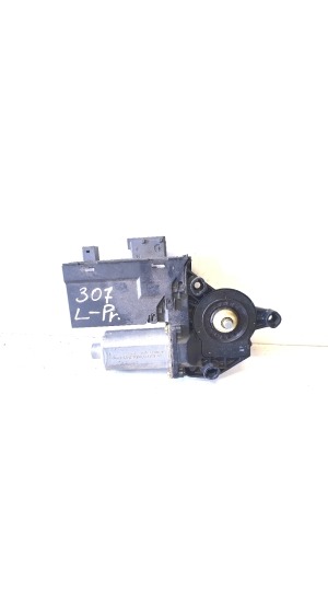 Front door window regulator motor - 0 130 821 767