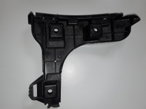  Rear bumper bracket 