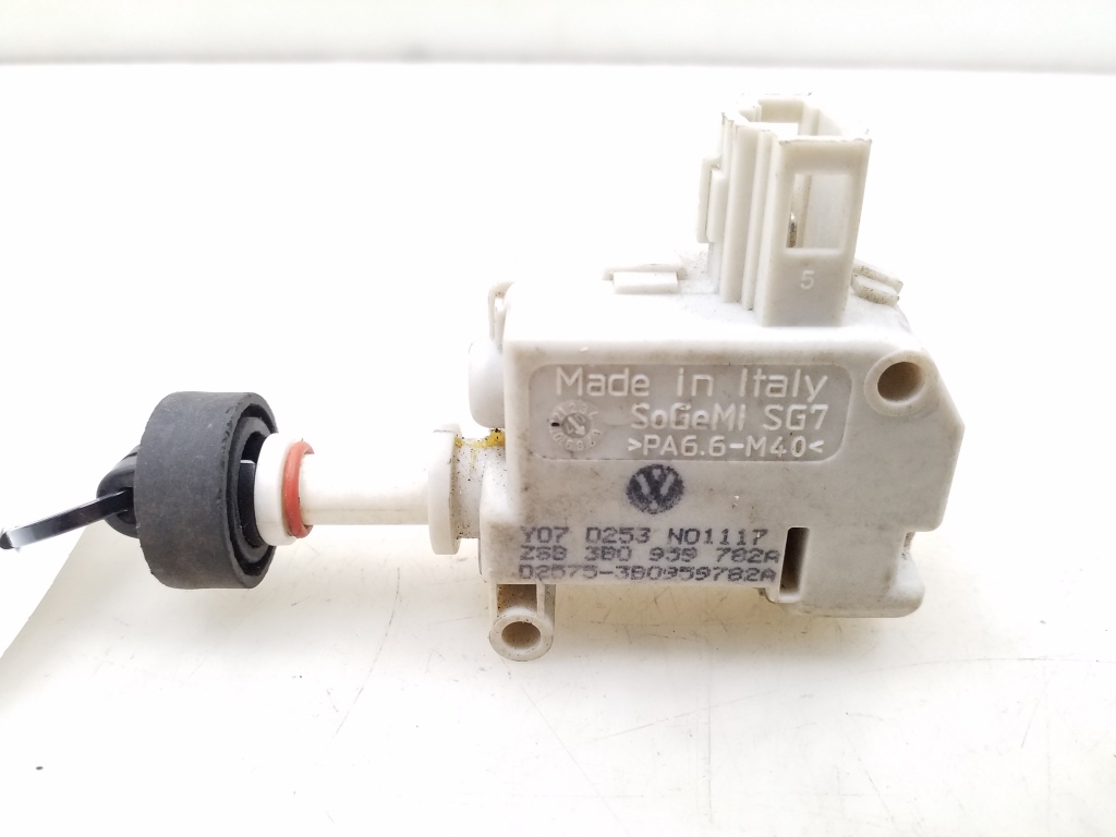 Used Volkswagen Golf Fuel filler cap lock 3B0959782A