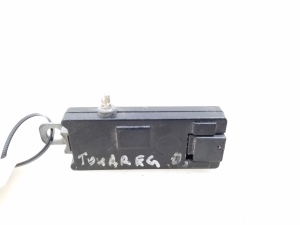 Volkswagen Touareg I (2002–2010) Antenni võimendi 7L6035577L - 2