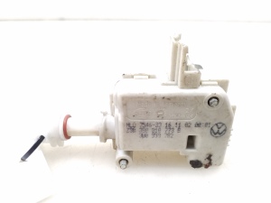 Volkswagen Passat B5 (1997–2005) Verschluss des Tankdeckels 3B0810773B