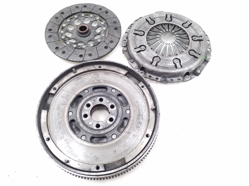 Used AUDI A4 Clutch and its parts