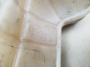 AUDI A4 B7 (2004–2008) Coolant reservoir 8E0121403 - 2