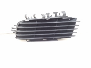Front bumper lower grille