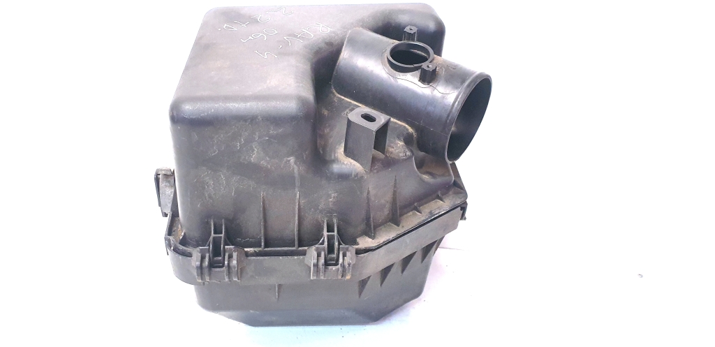 TOYOTA RAV 4 A3 (2005–2012) Luftfiltergehäuse 100140-8440 TOYOTA RAV 4 A3 (2005–2012) Luftfiltergehäuse 100140-8440