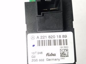 Mercedes Benz CL-Class C216 (2006–2014) Antenni võimendi A2218201889 - 2