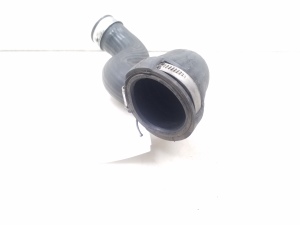 AUDI A4 B7 (2004–2008) Intercooler hose 8E0145737B - 4