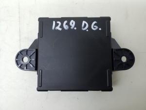  Rear side door control unit 