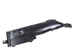 AUDI A8 D4 (2010–2017) Windlaufverkleidung (Scheibenwischerabdeckung) 4H0819335 - 4