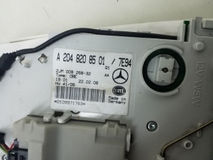 Mercedes Benz C-Class 204 (2007–2014) Eesmine sisevalgustuspaneel A2048208501 - 4