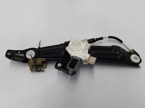 BMW 5 SERIES F10 (2010–2017) Aizmugurējo durvju logu pacēlājs 7182121 - 3
