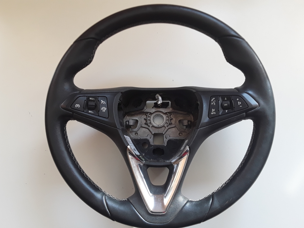 Used Opel Corsa Steering wheel 39035990