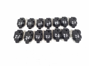 AUDI A8 D4 (2010–2017) Stellmotor Heizungsklappe CZ1139300857