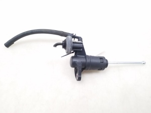 AUDI A4 B7 (2004–2008) Clutch slave cylinder 8E1721401AJ - 4
