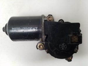 Mazda 626 (1997–2002) Scheibenwischermotor vorne 8492001302 - 2