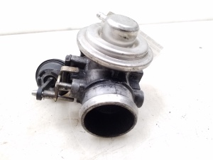 Volkswagen Bora (1998–2005) Ventil Abgasrückführung 038131501E - 2