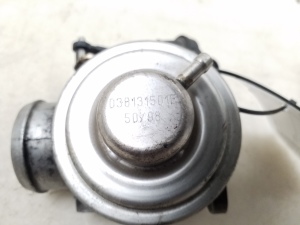 Volkswagen Bora (1998–2005) Ventil Abgasrückführung 038131501E - 3