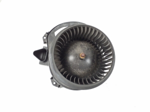 Mercedes Benz CLA-Class W117 (2013–2019) Heizungsgebläsemotor A2469062501 - 3
