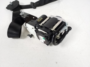 Mercedes Benz E-Class W212 (2009–2015) Front seat belt A2128609285 - 4