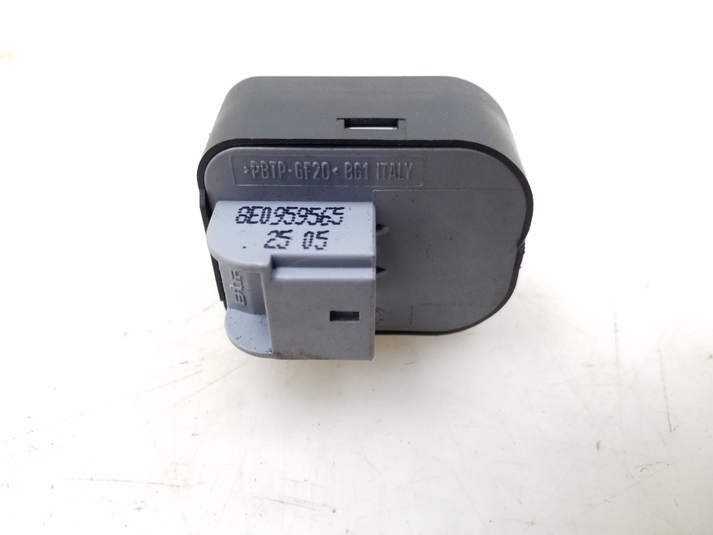 AUDI A4 B7/8E (2004-2008) Mirror adjustment switch 8E0959565 25055984