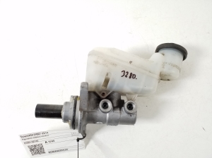   Master cylinder 