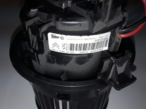Peugeot 208 (2012–2019) Heater blower motor T1013140A - 2