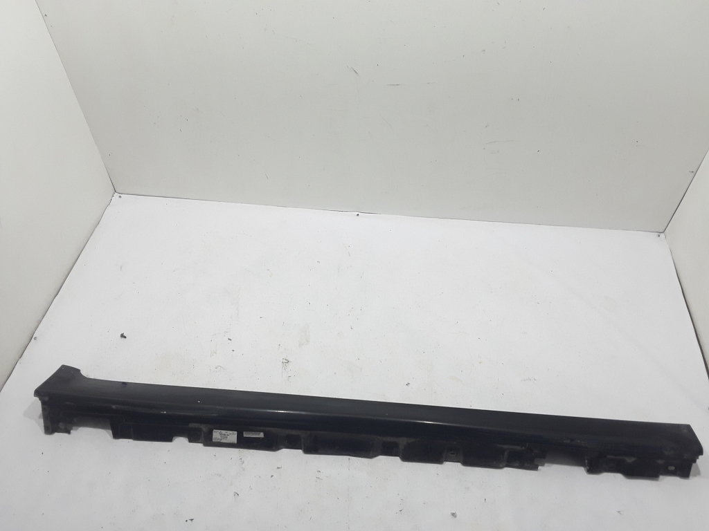 BMW 5 Series F10/F11 (2009-2017) Right Side Plastic Sideskirt Cover 7237082 22426504