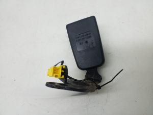 Mercedes Benz C-Class 204 (2007–2014) Tagaistme turvavöö lukk A2048602569 - 2