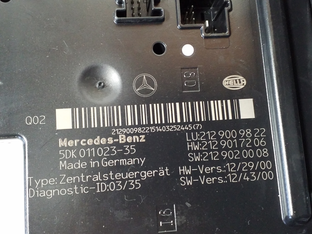 MERCEDES-BENZ E-Class W212/S212/C207/A207 (2009-2016) Fuse box A2129009822 21969794