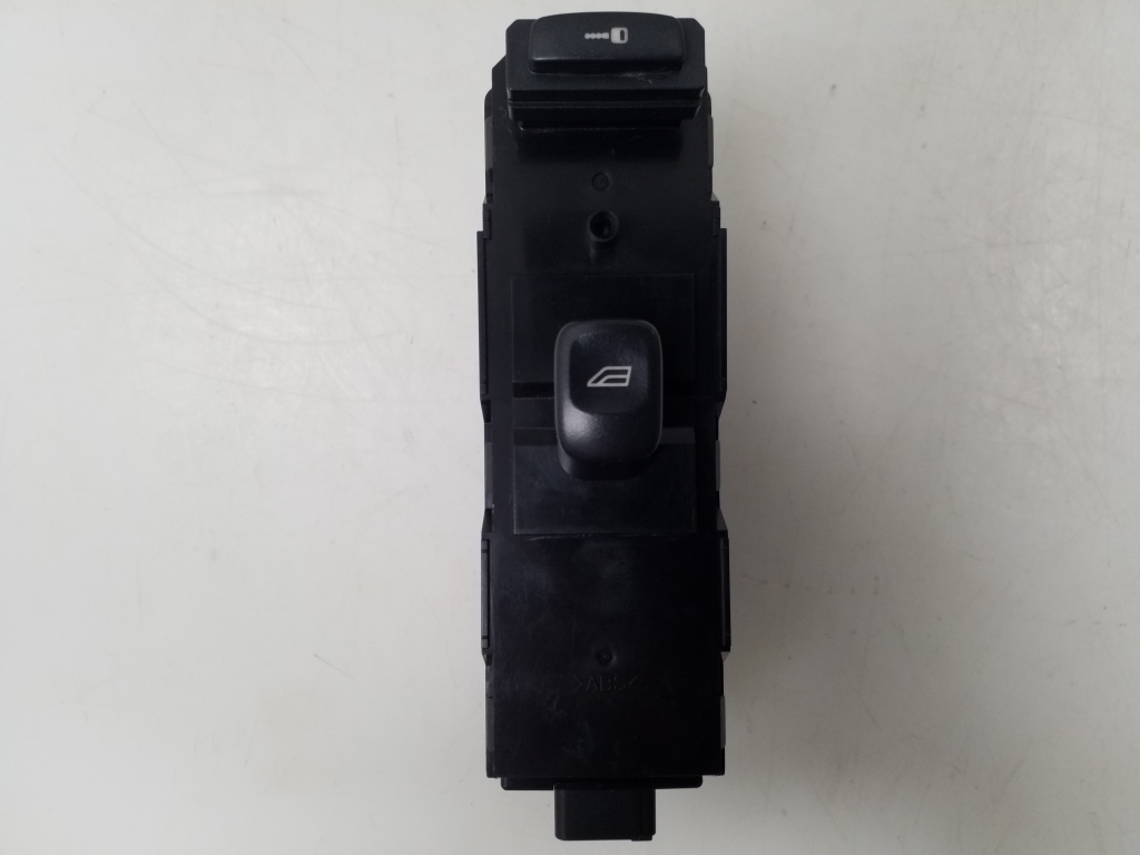 VOLVO S60 1 generation (2000-2009) Commutateur de fenêtre de porte avant gauche 30658147 24922406