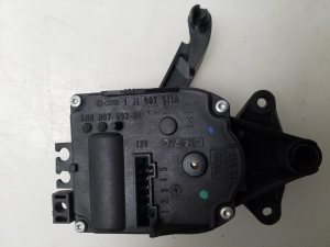 AUDI A3 8L (1996–2003) Salongi soojenduse klapi mootor 6NN007692 - 2