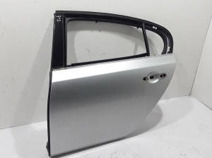  Rear side doors 