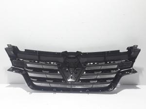  Front grille 