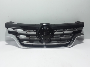  Front grille 